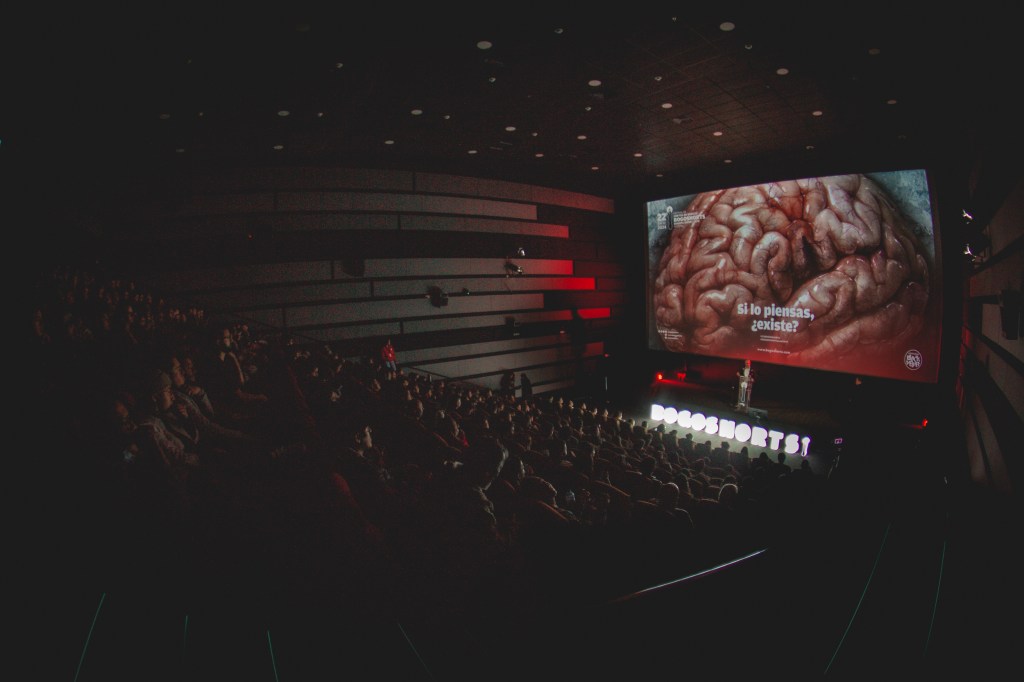 Bogoshorts 2024 bajo el lema "si lo piensas, ¿existe?", festival de cortometrajes de Bogotá.