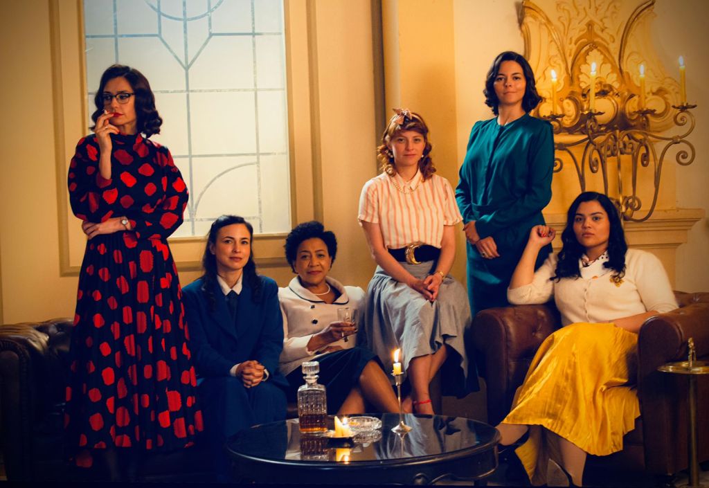 Estimados señores, película colombiana dirigida por Patricia Castañeda.