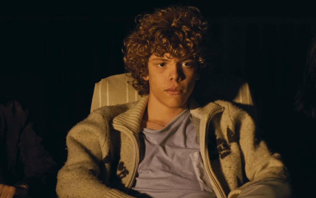 Golán: una película poderosa que tropieza en su doble relato