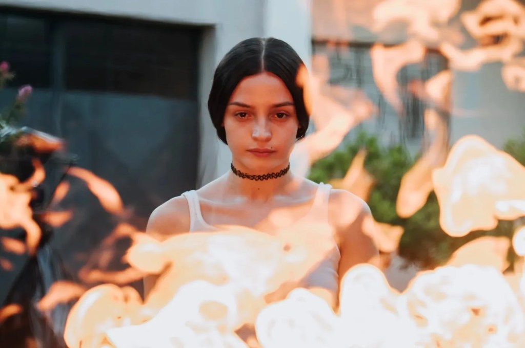 Crítica exprés en el BIFF 2025: «La virgen de la Tosquera», «Enzo» y «El&nbsp;mensaje»