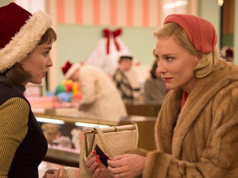 Tres películas no navideñas que se sienten como&nbsp;Navidad