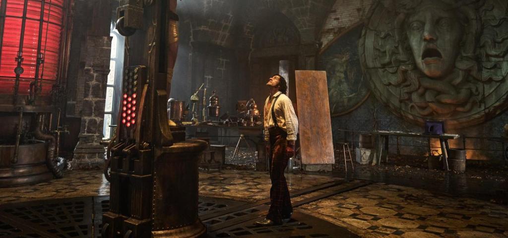 "Frankenstein" ganó tres estatuillas en los Premios Óscar 2026: Mejor Diseño de Vestuario, Mejor Maquillaje y Cabello y Mejor Diseño de Producción. Ganadores Óscar 2026 Frankenstein Mejor Diseño de Producción