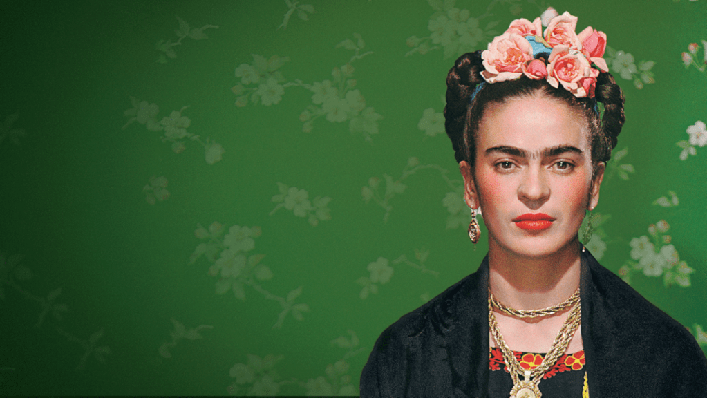 Retrato de la artista mexicana Frida Kahlo como referente del realismo mágico pictórico.
